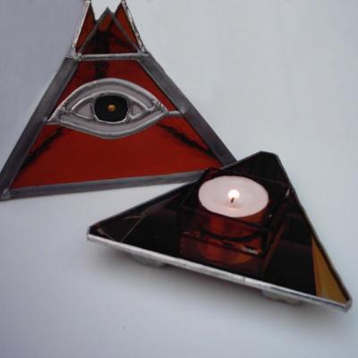 pyramide v